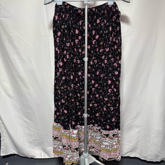 Torrid Floral Print Wrap Skirt - Picture 5 of 6